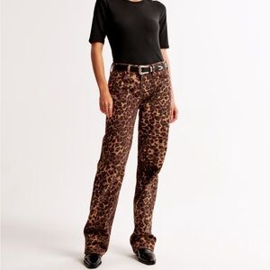 Abercrombie- Curve Love baggy low rise leopard print jean size 24s.